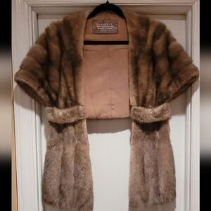 ✨️ VINTAGE STUNNING PRE-OWNED NATURAL TAUPE  RANCH MINK FUR  STOLE / CAPE SIZE M